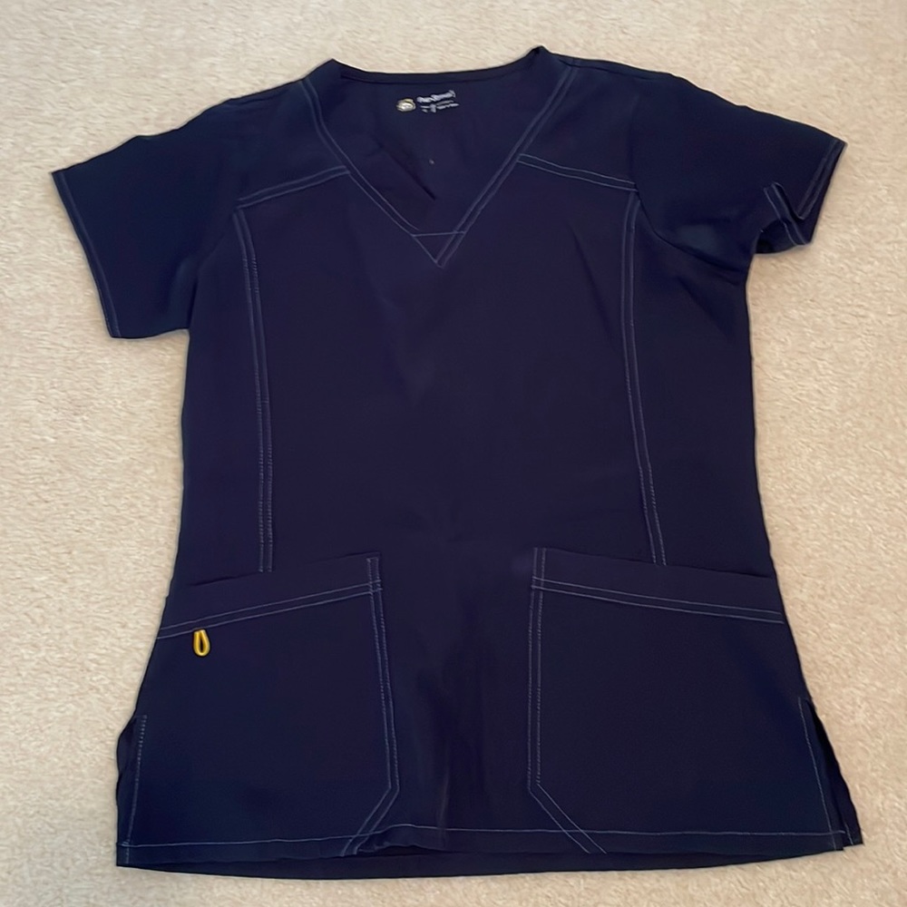 Wonder wink 4 way stretch scrub top